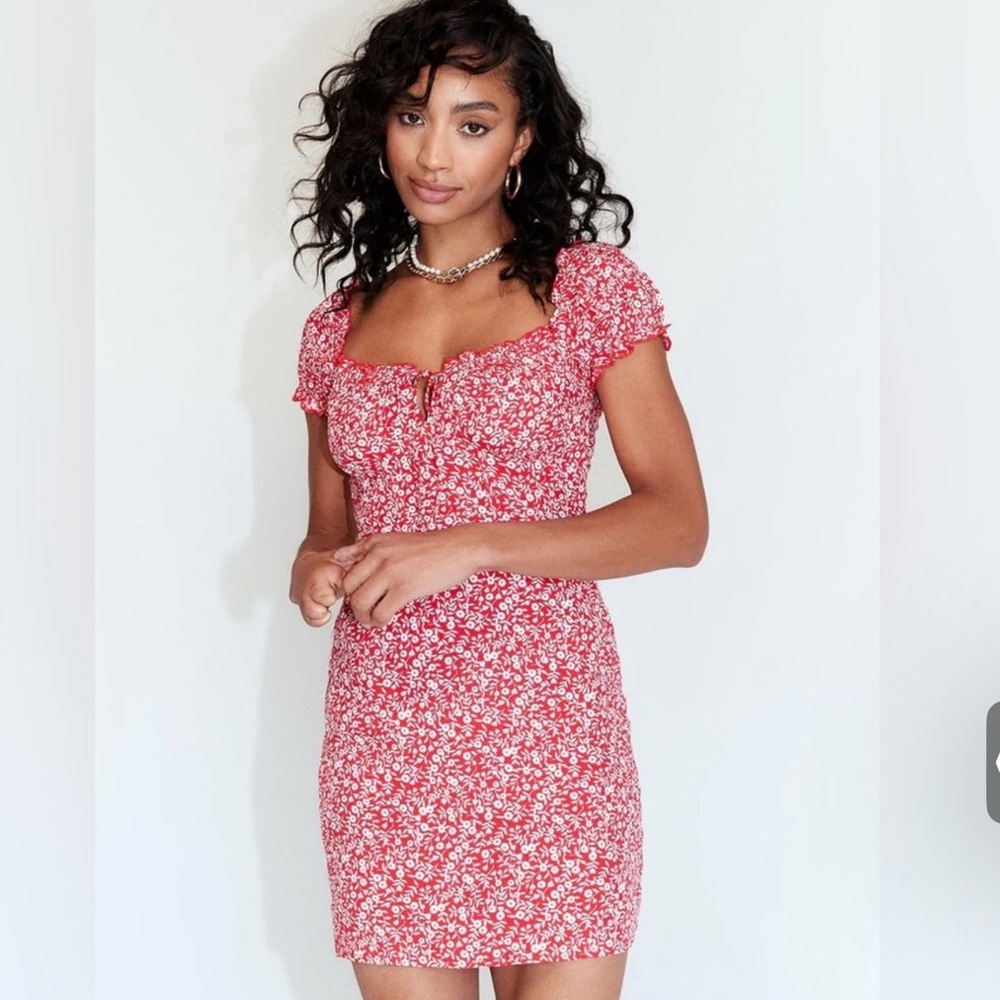 Princess Polly Red Floral Mini Dress ***NEW WITHOUT TAGS***